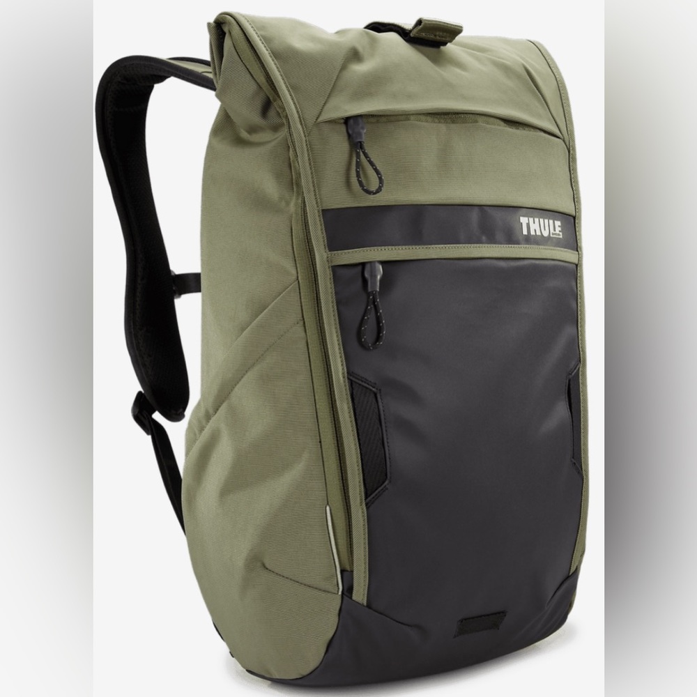Thule Paramount
commuter backpack 18L olivine green NWT